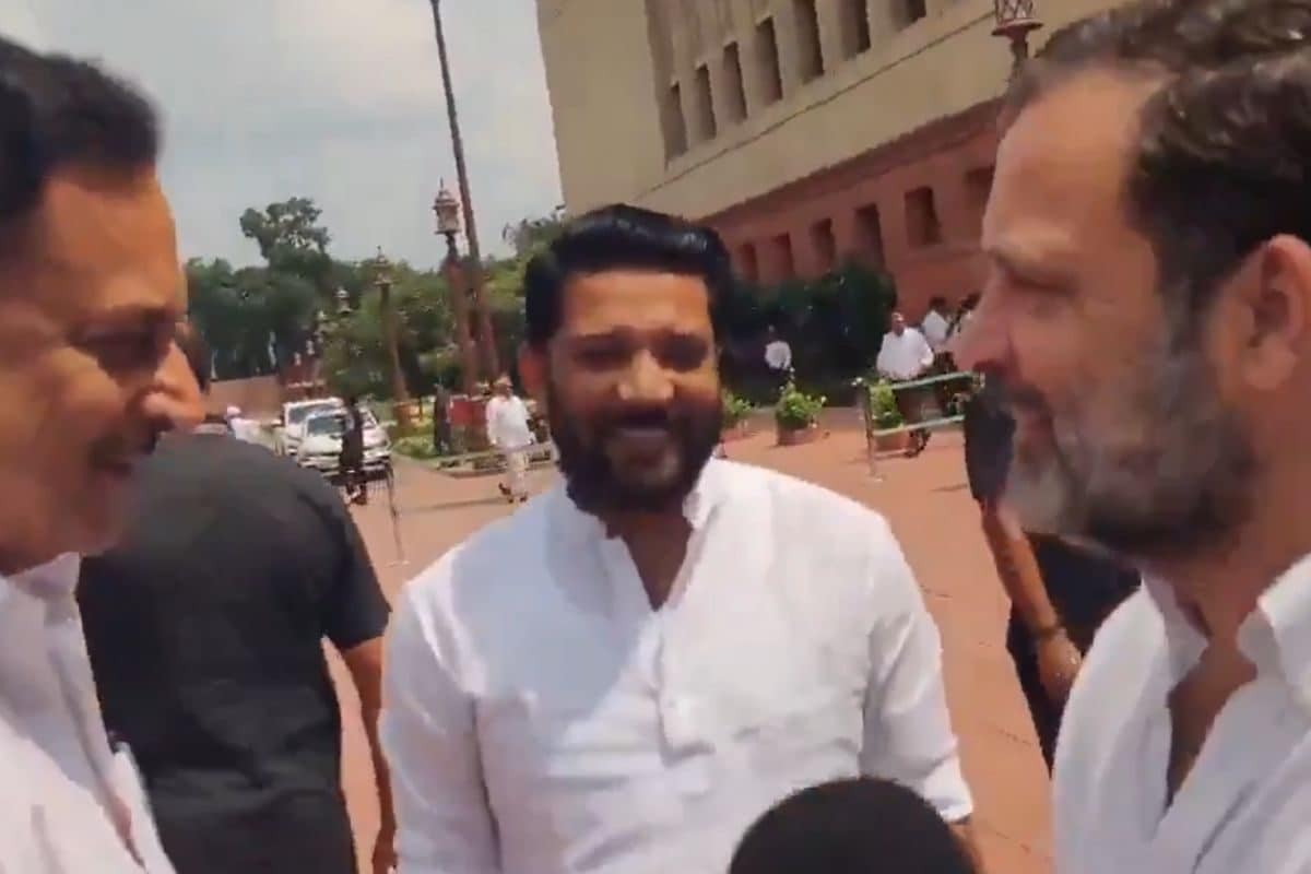 Sir Sir Sir! जब संसद में मिले राहुल गांधी और रूडी नजरें मिलीं मुस्कुराए और