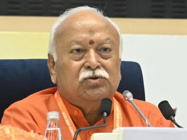 अपने मुसलमानों को नौकरी दो… संघ प्रमुख मोहन भागवत ने ऐसा क्यों कहा? अपने मुसलमानों को नौकरी दो… संघ प्रमुख मोहन भागवत ने ऐसा क्यों कहा?