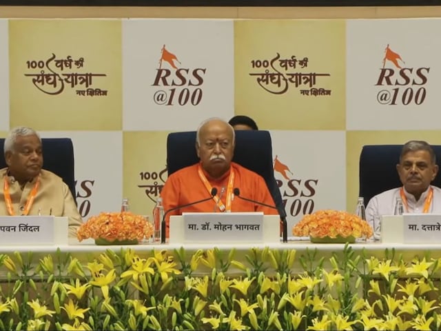 गोगोई, अनुप्रिया, कंगना… और कौन-कौन पहुंचा? गोगोई, अनुप्रिया, कंगना… और कौन-कौन पहुंचा?