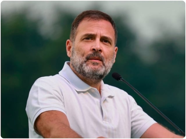 ठंडे पानी की तरह बहें... राहुल गांधी के 'एटम बम' वाले बयान पर BJP ने कसा तंज ठंडे पानी की तरह बहें... राहुल गांधी के 'एटम बम' वाले बयान पर BJP ने कसा तंज