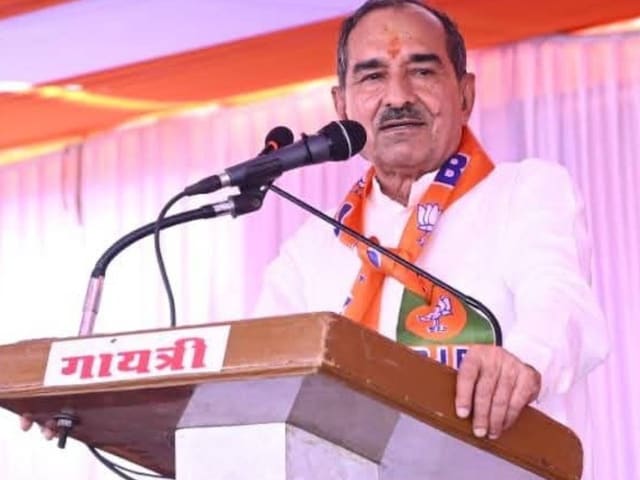  अवसरवाद बनाम निष्ठा, कौन पड़ेगा भारी, किसकी आएगी बारी?
