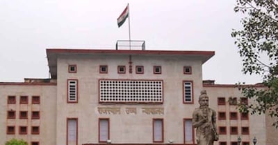 हाईकोर्ट पूर्व में 15 अप्रैल 2026 तक पंचायत और निकाय चुनाव कराने के आदेश दे चुकी है.