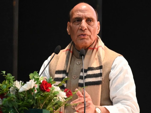 'बॉस तो हम..' ट्रंप के टैरिफ वॉर पर राजनाथ का प्रहार, पाक को सिखाया हनुमान पाठ 'बॉस तो हम..' ट्रंप के टैरिफ वॉर पर राजनाथ का प्रहार, पाक को सिखाया हनुमान पाठ