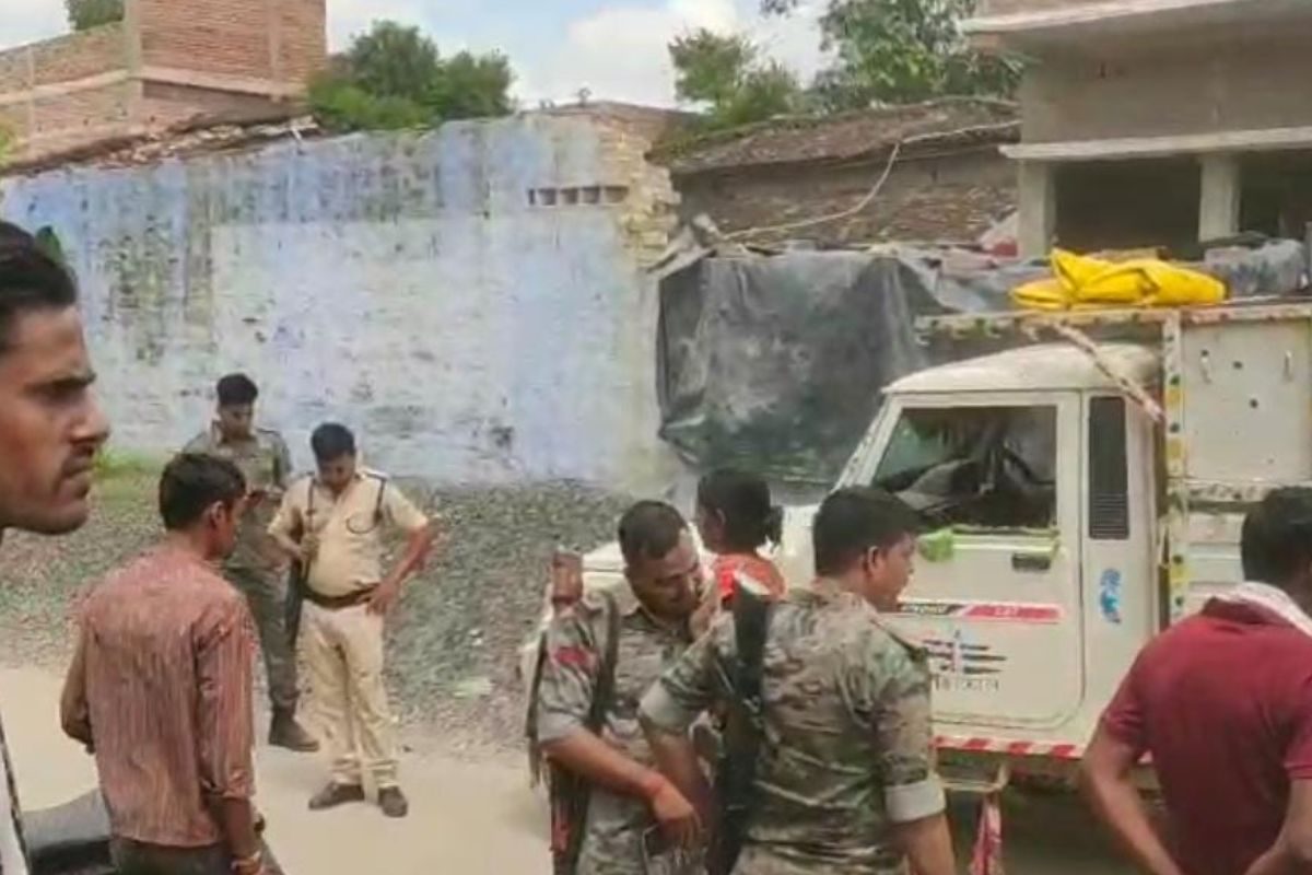 बिहार के समस्तीपुर में पोल्ट्री फार्म कारोबारी की हत्या, घर पर चढ़कर मारी गोली