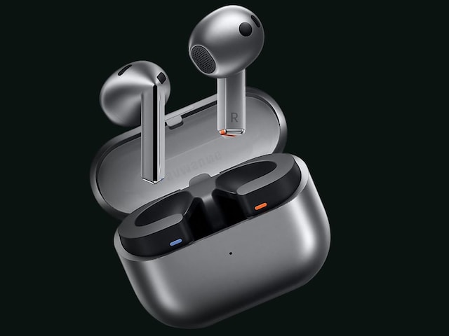 प्रीमियम फीचर्स का मजा कम दाम में चाहते हैं तो आपके लिए है Galaxy Buds 3 FE प्रीमियम फीचर्स का मजा कम दाम में चाहते हैं तो आपके लिए है Galaxy Buds 3 FE