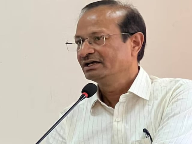 CSDS के सर्वे पर हल्ला काट रहा था विपक्ष, चीफ संजय दावे से पलटे CSDS के सर्वे पर हल्ला काट रहा था विपक्ष, चीफ संजय दावे से पलटे