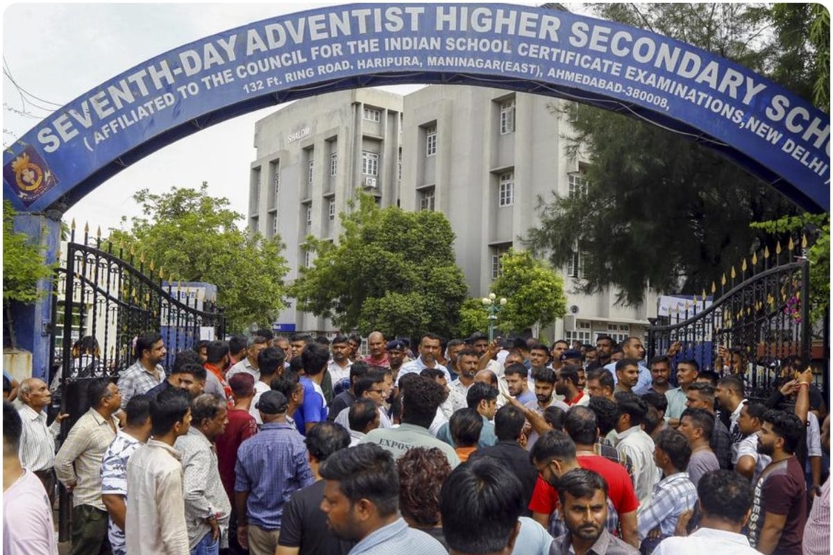 अहमदाबाद में स्कूली छात्र की हत्या मामले में माहौल गरम जानें अब तक क्या हुआ