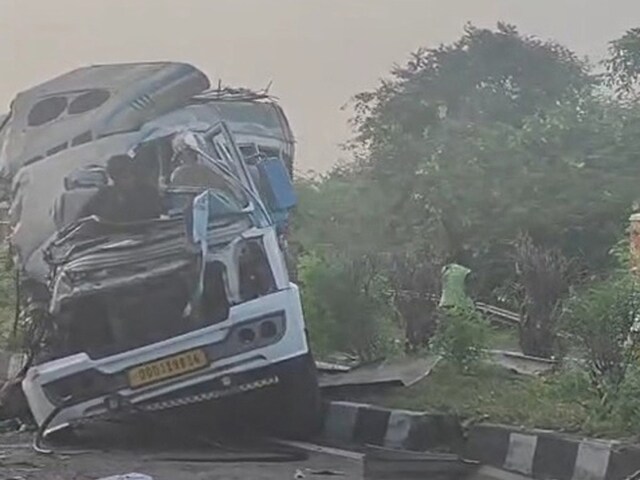 शिवपुरी: बड़ा सड़क हादसा, ट्रैवलर-ट्रक की भिड़ंत, गुजरात के 4 म्यूजिशियन की मौत
