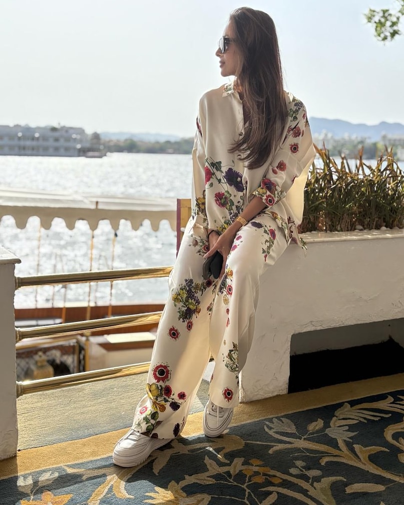 Malaika Arora, Malaika Arora Second Marriage, Malaika Arora latest interview, Malaika Arora said i am hardcore romantic, Malaika Arora break silence on Second Marriage, arbaaz Khan, Malaika Arora Arjun Kapoor breakup, Malaika Arora love life, मलाइका अरोड़ा, मलाइका अरोड़ा की दूसरी शादी, मलाइका अरोड़ा का ताजा इंटरव्यू, मलाइका अरोड़ा ने कहा मैं हार्डकोर रोमांटिक हूं, मलाइका अरोड़ा ने दूसरी शादी पर तोड़ी चुप्पी, अरबाज खान, मलाइका अरोड़ा अर्जुन कपूर ब्रेकअप, मलाइका अरोड़ा की लव लाइफ