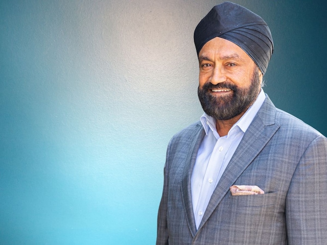 Who is Sukhpal Singh Ahluwalia who bought a house of 100 crores in Gurugram
