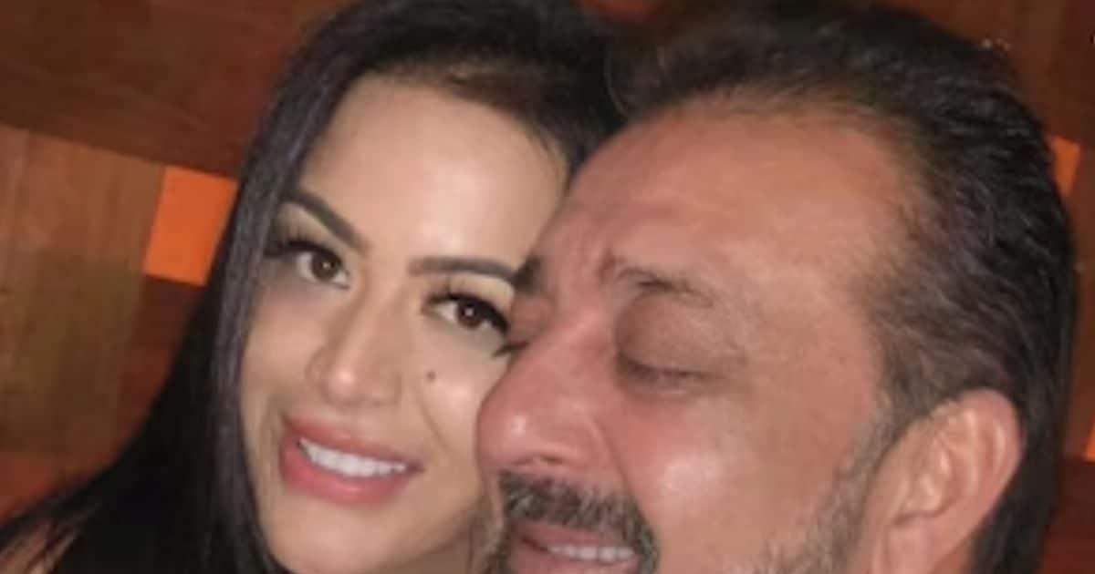 Daughter Trishala’s anger over Sanjay Dutt? Write a cryptic post on ‘family’ Bhadas- ‘May you be brought up, but …’