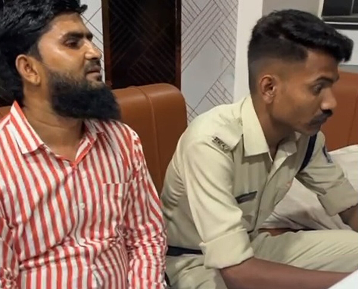 होटल में युवती के साथ था 'मौलाना', पुलिस ने पकड़ा तो खुद को बताया भाई, फिर मोबाइल में दिखी सारी सच्चाई - Madhya Pradesh News