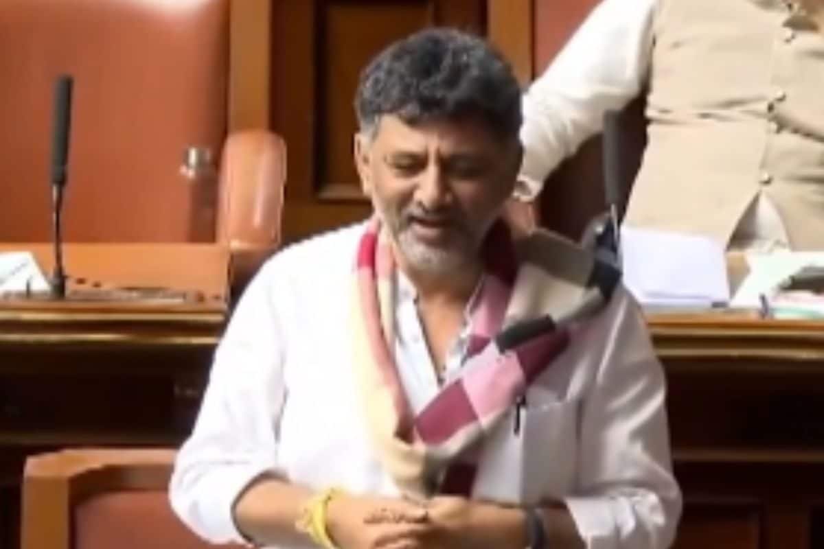 नमस्ते सदा वत्सले कांग्रेस उपमुख्यमंत्री ने गाया RSS गीत Video वायरल