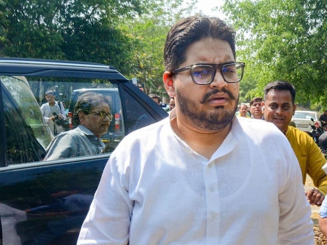 मुख्तार अंसारी का छोटा बेटा उमर गिरफ्तार, लखनऊ से दबोचकर गाजीपुर ले गई पुलिस