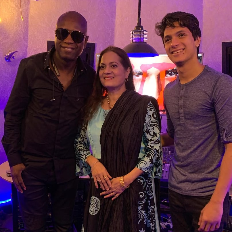 Vijayta Pandit, Vijayta Pandit birthday, Vijayta Pandit news, Vijayta Pandit video, Vijayta Pandit family Vijayta Pandit, Vijayta Pandit birthday, Vijayta Pandit news, Vijayta Pandit video, Vijayta Pandit family