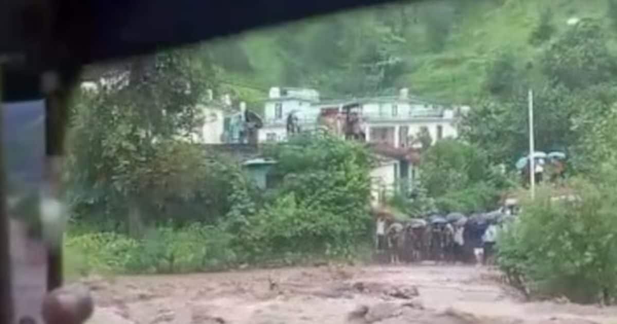 किश्‍तवाड़ में आया फ्लैश फ्लड, 10 श्रद्धालुओं की मौत, बचाव कार्य में जुटी SDRF
