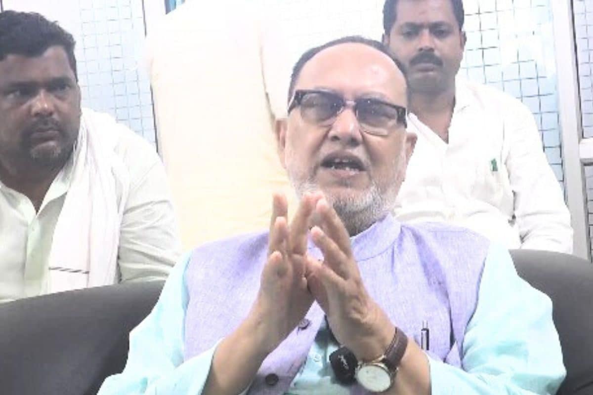 हिंदुओं को सेकुलरिज्म सोशलिज्मकांस्टियूशन समझाना पड़ेगा अब सिद्दीकी की सफाई