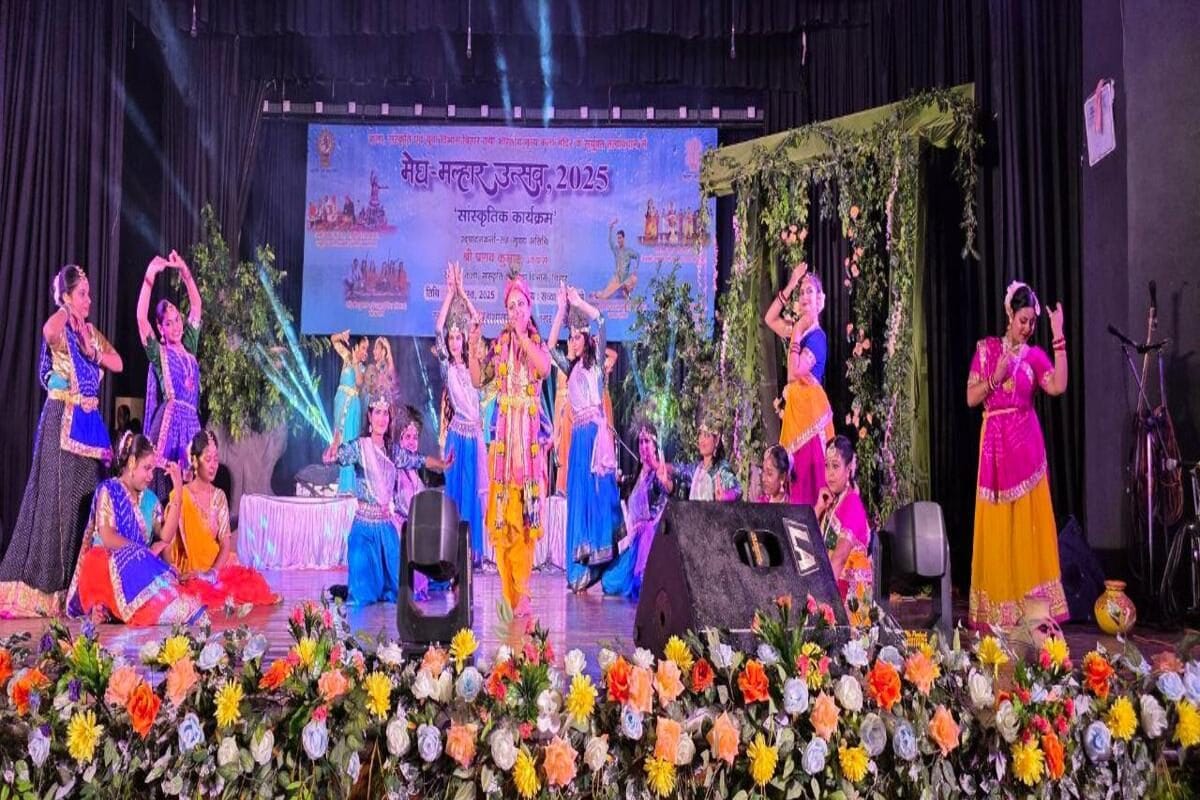मेघ मल्हार उत्सव में कलाकारों का जलवा, राजस्थानी गाने पर झूम उठे दर्शक