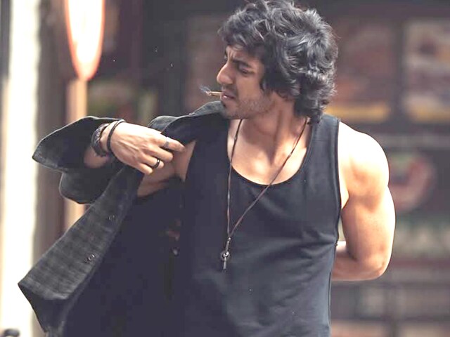 अहान पांडे ने उड़ाई 4 स्टार्स की रातों की नींद, परेशान हुआ 40 साल का 1 स्टार