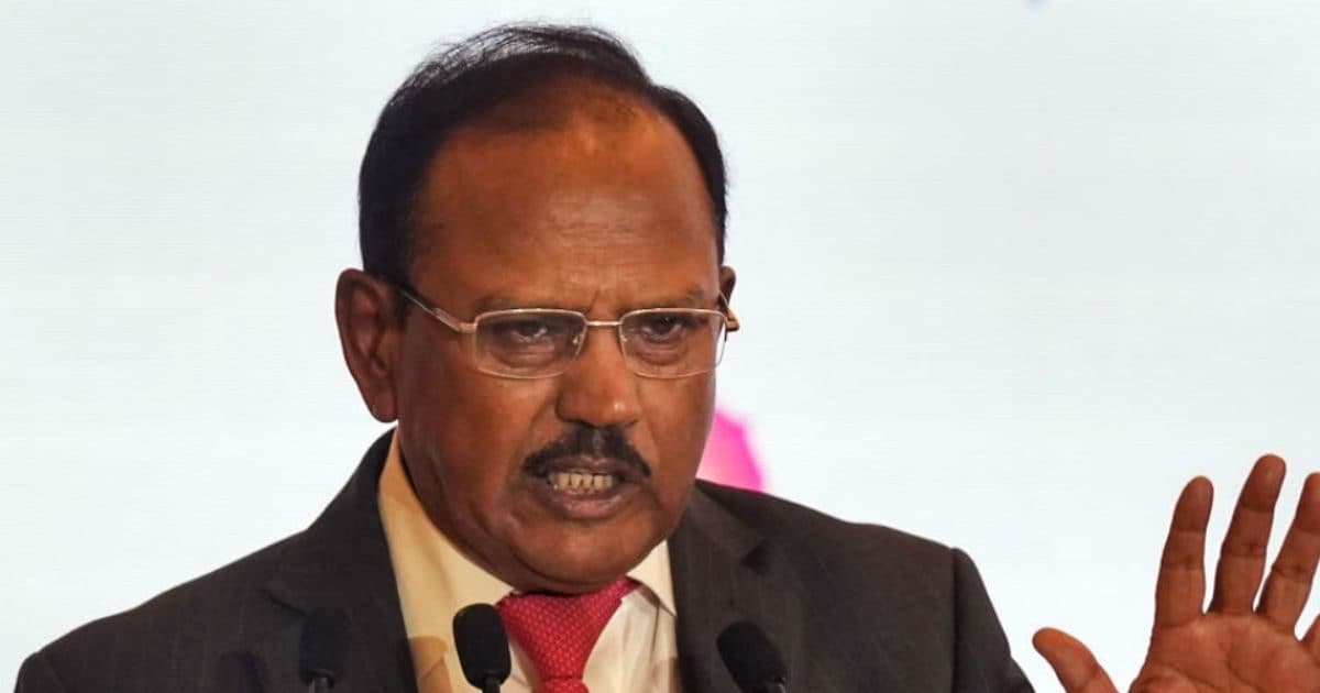 मोबाइल नहीं रखते हैं अजीत डोभाल, NSA ने खुद बता दी वजह; कंप्यूटर का भी...