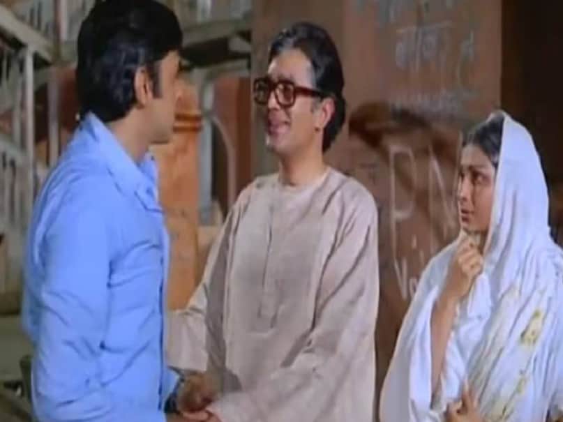 amar prem 1972 movie story, Rajesh khanna amar prem 1972 movie, Sharmila Tagore starring Amar Prem 1972 classic film, RD burman amar prem music, pushpa i hate tears dialogue movie name, amar prem movie songs, amar prem director, amar prem doli mein beethaye kahar song sd burman, amar prem movie hit or flop, amar prem box office collection, amar prem movie story in hindi, What is the story of the Amar Prem, Which movie did Amar Prem remake, Who is the kid in Amar Prem, amar prem nandu, vinod mehra amar prem