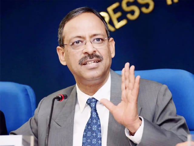 तो ऐसे होते थे घोटाले...मनमोहन सरकार में सेक्रेट्री रहे अफसर का बड़ा खुलासा तो ऐसे होते थे घोटाले...मनमोहन सरकार में सेक्रेट्री रहे अफसर का बड़ा खुलासा
