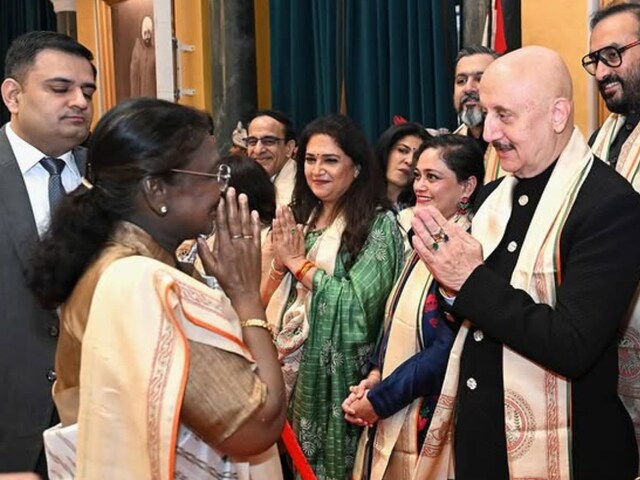 Special meeting with President Draupadi Murmu, Anupam Kher got rid of honor