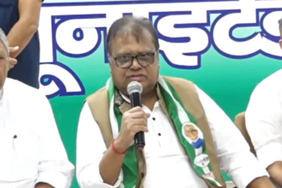दलित नेता ने छोड़ा कांग्रेस का हाथ, अशोक राम की JDU में एंट्री
