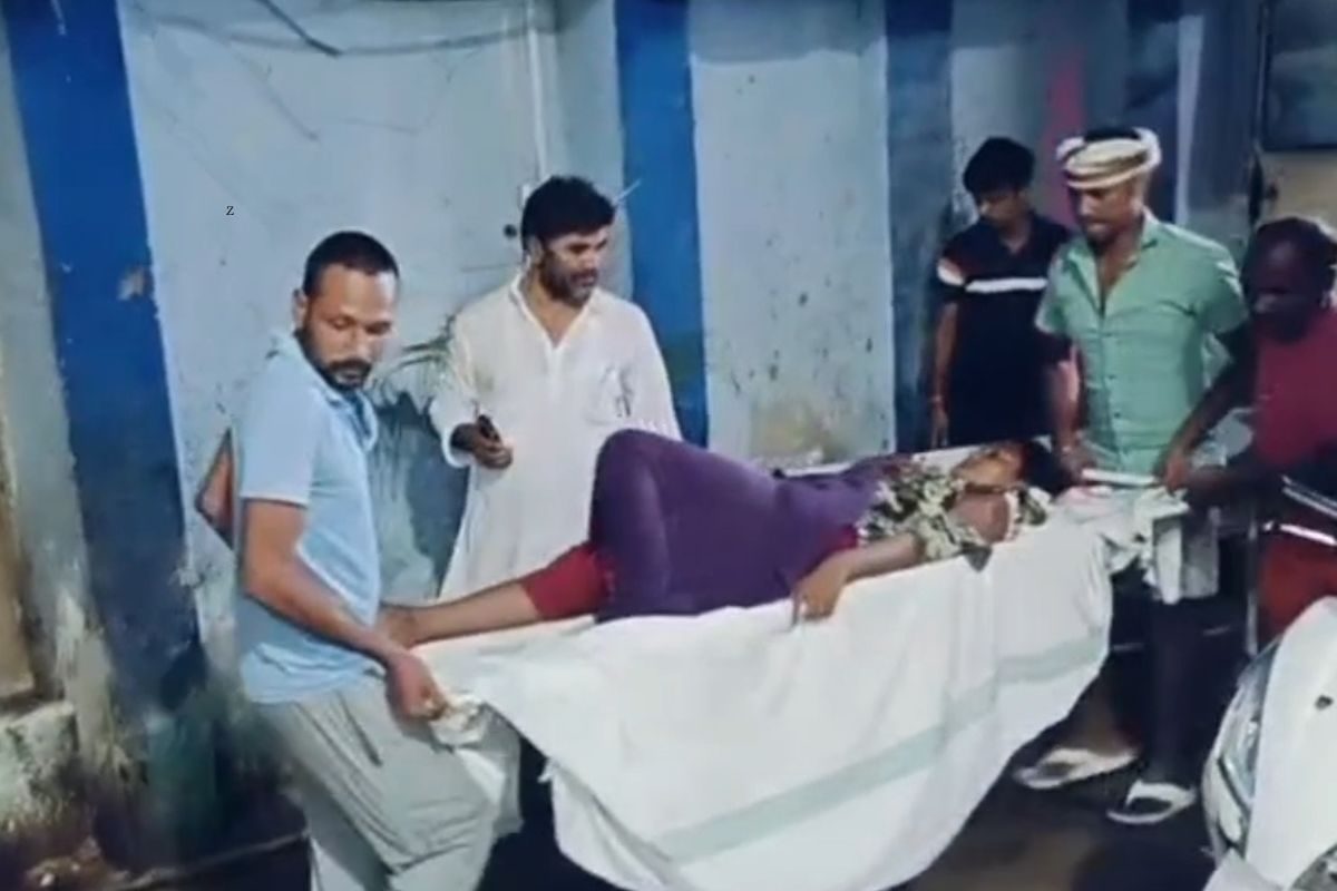भाभी के साथ टहल रही थी लड़की, अचानक बदमाशों ने चाकू से किए ताबड़तोड़ वार
