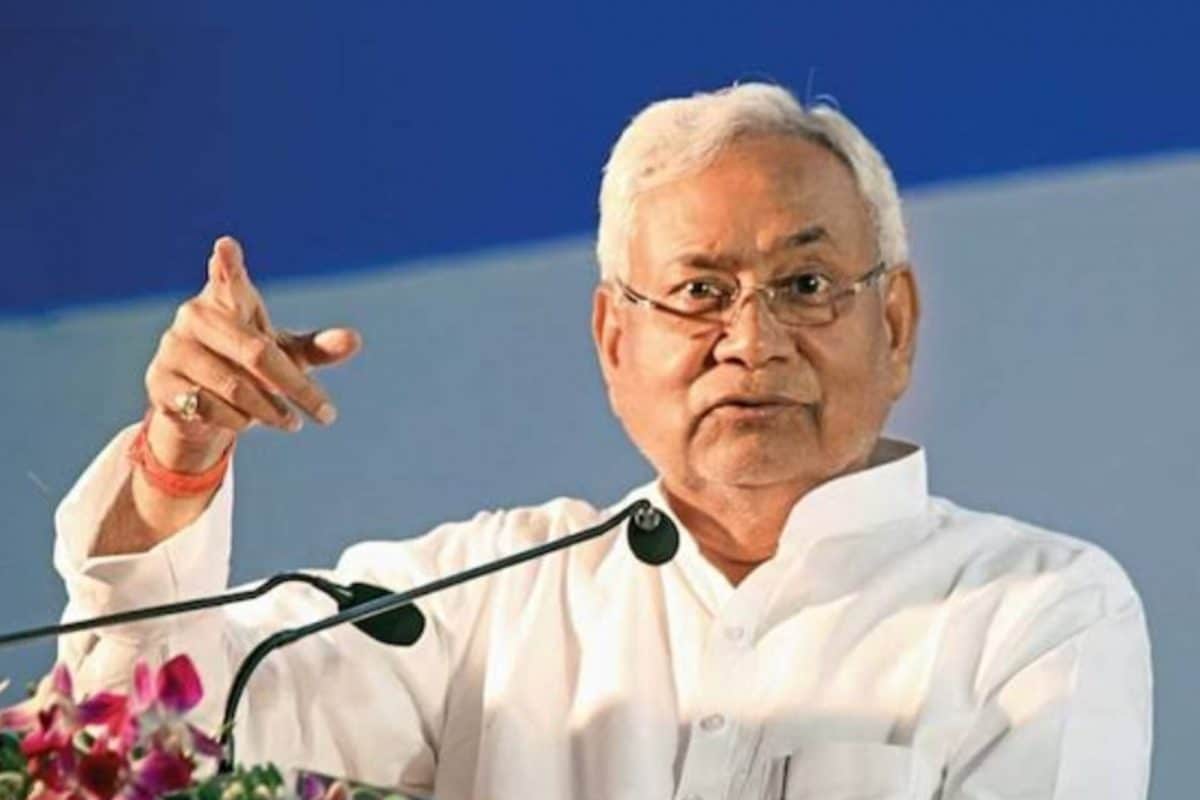 शिक्षकों के ट्रांसफर की मांग पर CM का बड़ा ऐलान, बोले- चिंतित ना हों टीचर