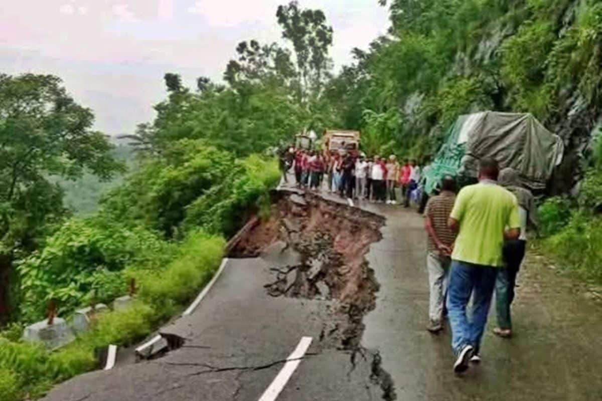भारत में सुबह-सुबह कांपी धरती म्यांमार में आया भूकंप कई राज्यों में लगे झटके