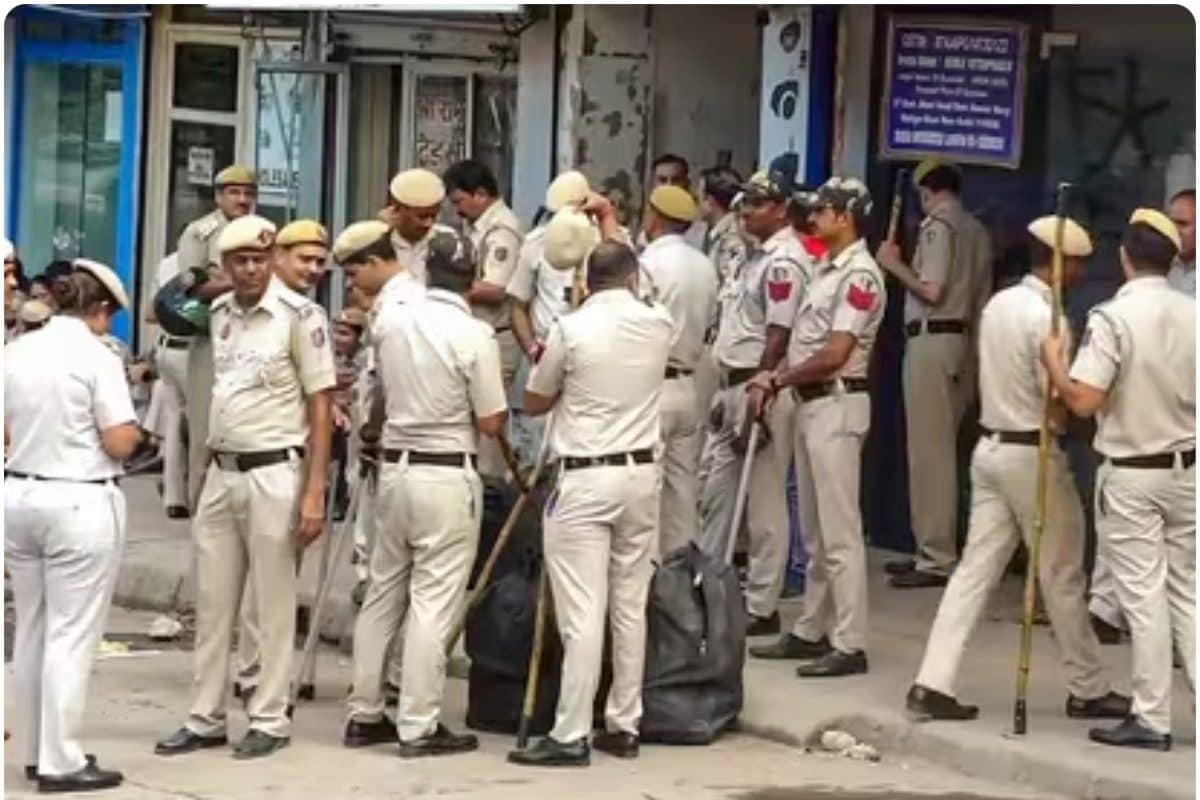 कामयाबी: 15 अगस्त से ठीक पहले दिल्ली में अवैध हथियारों का बड़ा ज़खीरा बरामद
