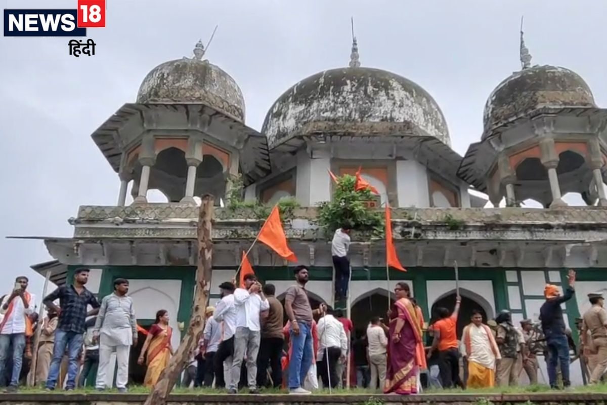 मुसलमान पहुंचे... फतेहपुर में कल क्या होने वाला है? हिंसा की तैयारी तो नहीं?