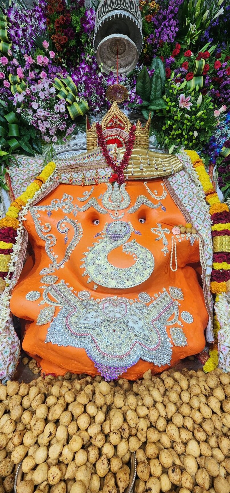 ganesh Chaturthi 2025, khajrana ganesh,khajrana ganesh temple, khajrana ganesh mandir, khajrana ganesh mandir in Indore, khajrana ganesh mandir photos, khajrana ganesh mandir timing, khajrana ganesh darshan live, khajrana ganesh temple me, खजराना गणेश मंदिर, खजराना गणेश मंदिर इंदौर, खजराना गणेश मंदिर मध्य प्रदेश, खजराना गणेश मंदिर के दर्शन, खजराना गणेश मंदिर कहां है, गणेश चतुर्थी 2025