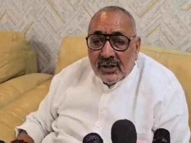माय-बहिन योजना के नाम पर फर्जी फॉर्म भरवा रहा राजद,गिरिराज सिंह का ठगी का आरोप