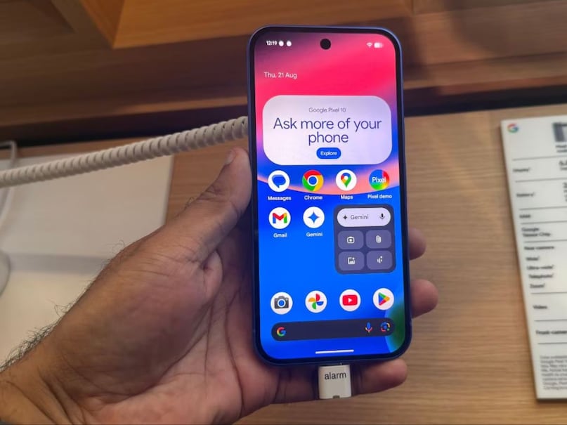 The special thing about this deal is that more savings can be made by combining several offers together. Flipkart is offering an instant discount of ₹4,000 on HDFC Bank cards, which further reduces the price.