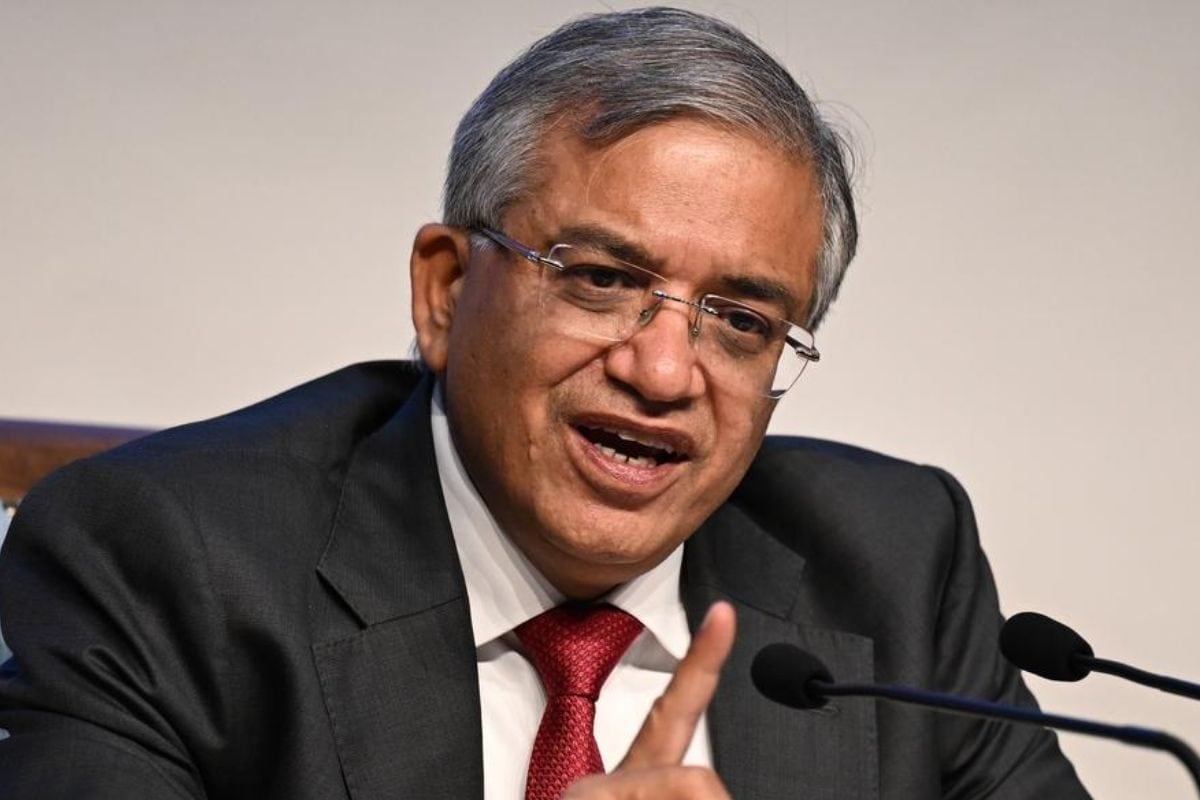 SIR के खिलाफ रोड पर उतरे राहुल-तेजस्वी उधर EC ने जनता से पूछ डाले 5 सवाल