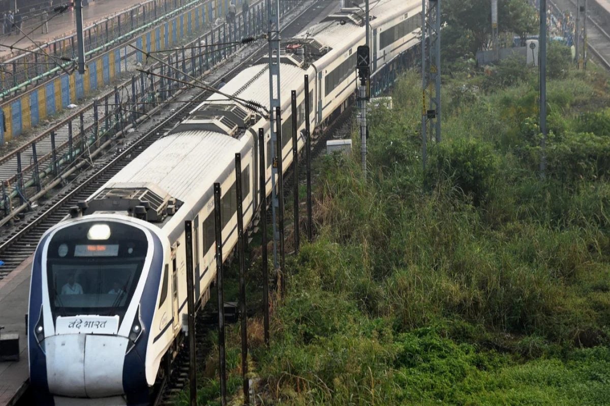 बिहार को एक और सौगात, बुद्ध सर्किट ट्रेन को PM मोदी दिखाएंगे हरी झंडी