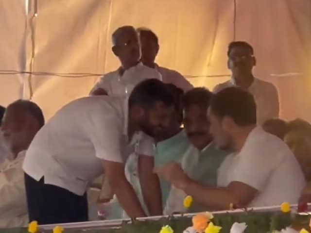 पिक्चर अभी बाकी है… लालू-तेजस्वी उतरे मंच से, कन्हैया ने थाम ली राहुल की नजरें