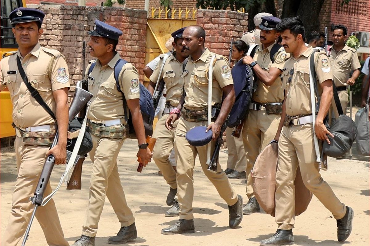 बेटे को बनाना चाहता था इंजीनियर एडमिशन के लिए नहीं जुटा पाया पैसा फिर