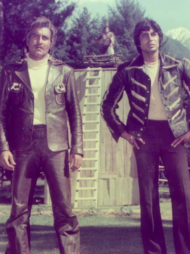 Vinod Khanna, Vinod Khanna Lead Role, Vinod Khanna Khoon Pasina Movie Kissa, Amitabh Bachchan, Rakesh Kumar, Nirupa Roy, Kader Khan, Rajnikanth, N. T. Rama Rao, अमिताभ बच्चन, रेखा, विनोद खन्ना, खून पसीना, हेल खून पसीना, बॉलीवुड किस्सा