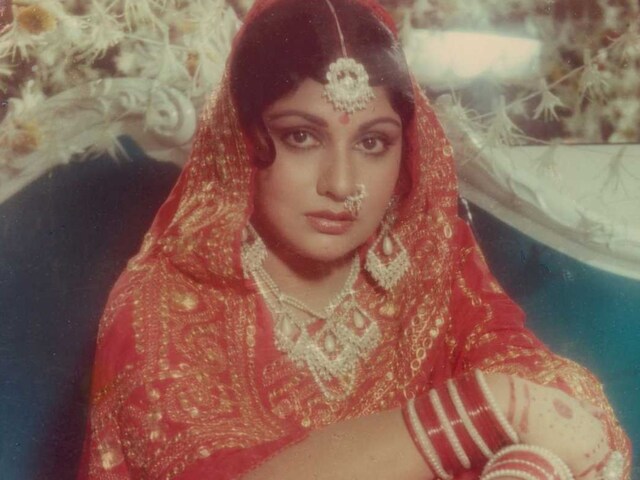 अमिताभ बच्चन की 'बहन' तो राजेश खन्ना की 'चंट बहू'... कहलाई 'हेमा मालिनी'