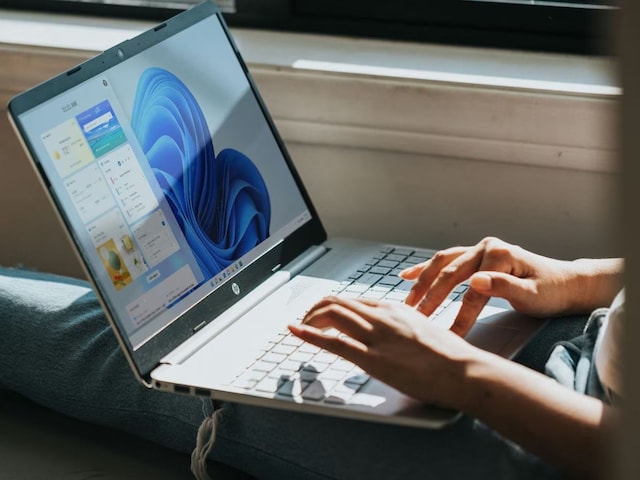 Just wait for five years, then the computer will work only after listening to you Just wait for five years, then the computer will work only after listening to you