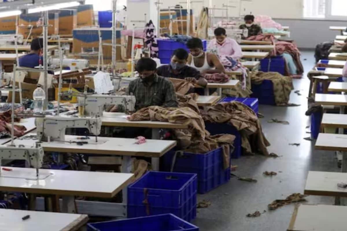 छोटे उद्यमों पर 46 लाख करोड़ का कर्ज बैंकों ने बांट रखे हैं 73 करोड़ लोन