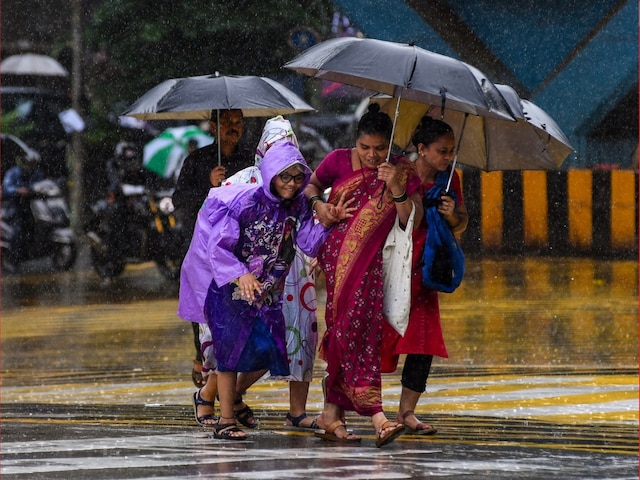  थम नहीं रही मुंबईकर की दिक्‍कतें, भारी बारिश के बाद हाई-टाइड का अलर्ट