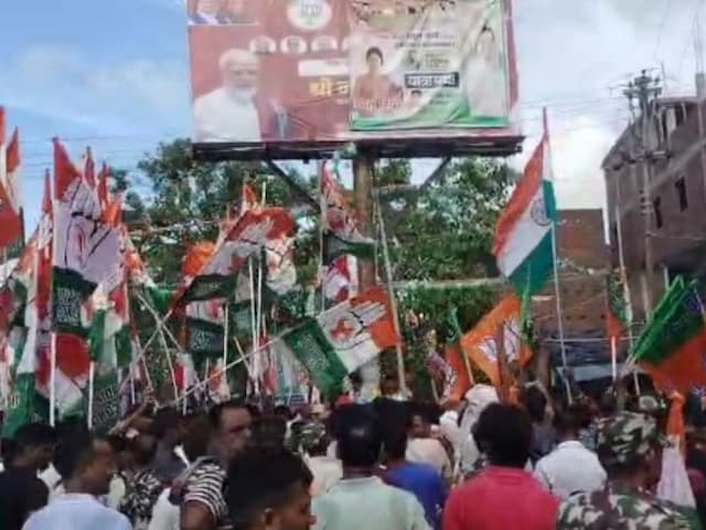 राहुल की यात्रा से पहले नवादा में पोस्टर पर क्या हुआ जो भिड़ गई BJP-कांग्रेस ? राहुल की यात्रा से पहले नवादा में पोस्टर पर क्या हुआ जो भिड़ गई BJP-कांग्रेस ?