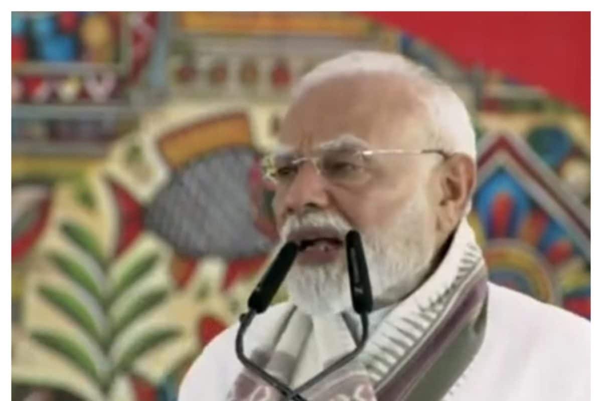 PM गले में गमछा लपेटकर पहुंचे बिहार, मोदी के 'कंधे' पर बिहारियों की आन-बान-शान