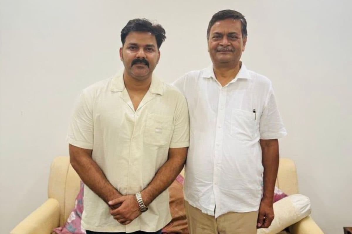 'नई सोच, नई मुलाकात',पवन सिंह की पीठ पर आरके सिंह का हाथ! क्या बदलेगी सियासत?