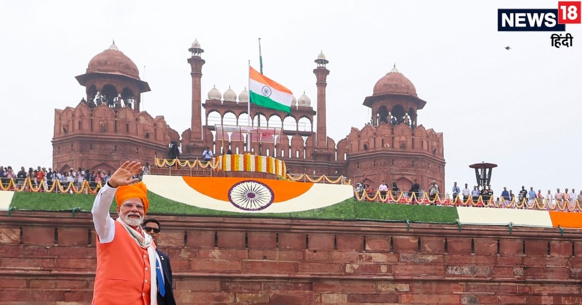चीन युद्ध: नेहरू ने शहीदों का नाम नहीं लिया, PM मोदी गलवान पर जवानों के साथ