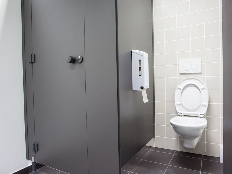 Why does public toilet doors gap down? 99% people will not know 7
